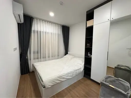 For rent: Condo The Livin Ramkhamhaeng, spacious room, glass partition, well-proportioned, built-in interior decoration, complete here in one place, b