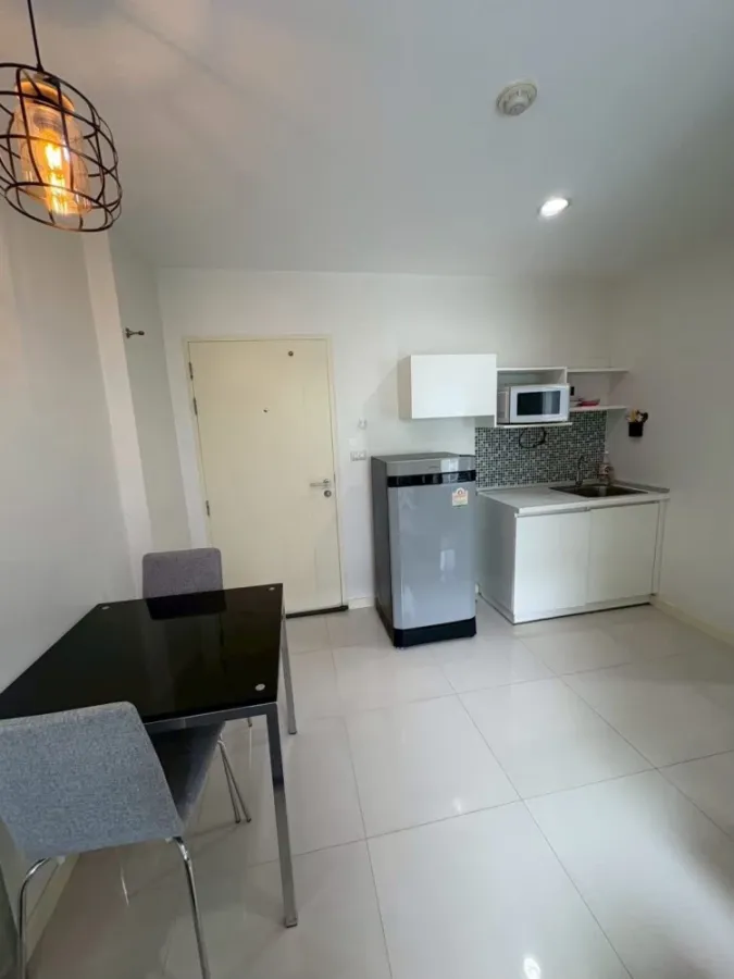 For rent: Natureza Art North Pattaya, 6th floor, outside view, fully furnished room. Interested? Hurry and reserve now!