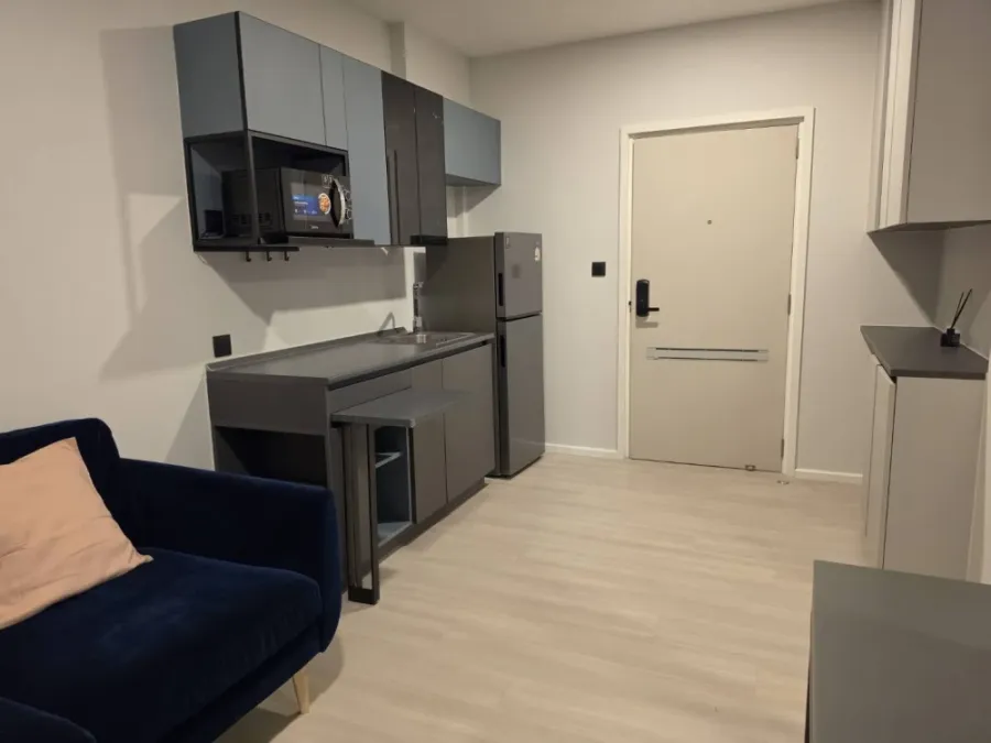 Apartment for rent at The Key MRT Phetkasem 48. Nice room, fully furnished. Just bring your suitcase and move in!