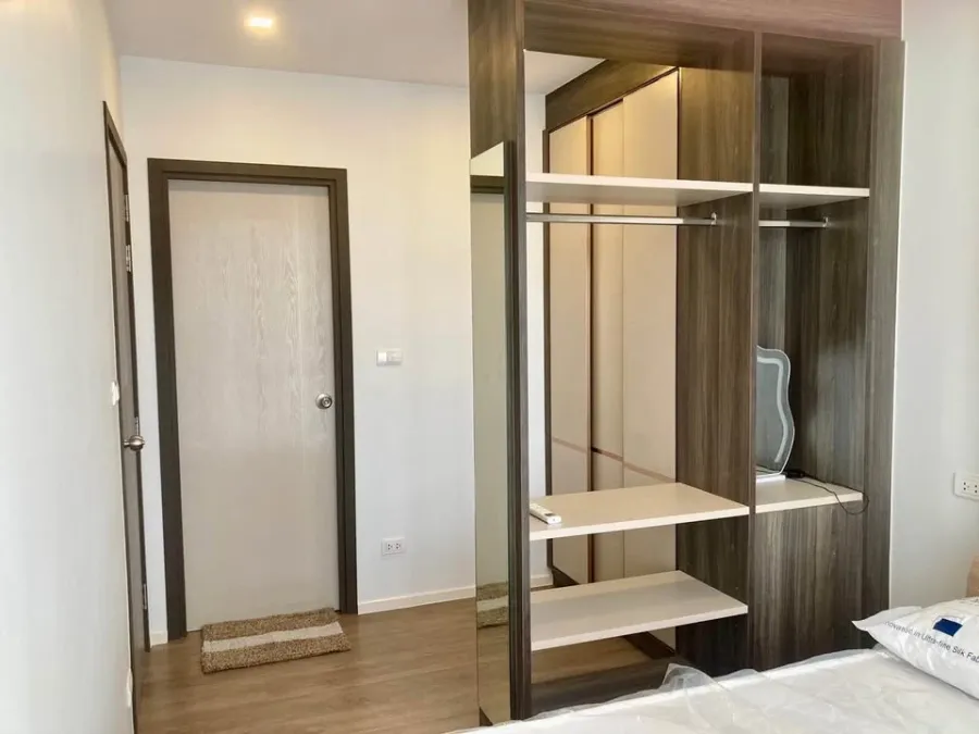 For rent: The Nest Sukhumvit 64, 1 bedroom, 1 bathroom, decorated in a controlled tone, comes with a complete set of furniture. Don't miss it.