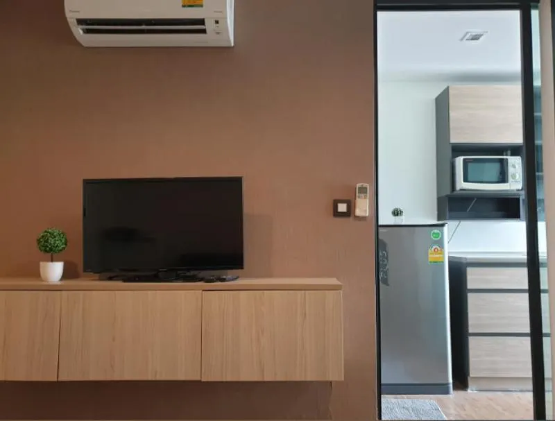 For rent, Tropicana Condo, 5th floor, can carry bags and move in. Fully furnished and electrical appliances !!
