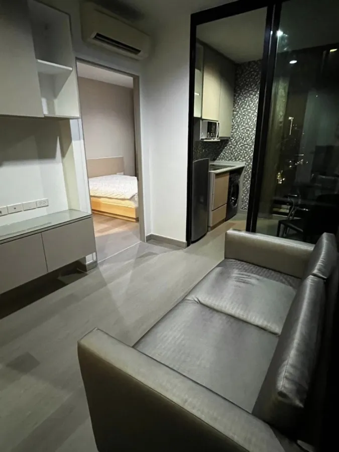 For rent: The Capital Ratchaprarop-Vibha, high floor, great city view, nice bedroom, fully furnished, book now.