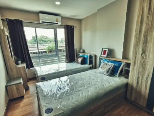 ให้เช่า บี คอนโด พหลโยธิน ห้องใญ่ 1 ห้องนอน แยกห้องเป็นสัดส่วน แถมเฟอร์อย่างดีทั้งห้อง รีบจองด่วนๆ