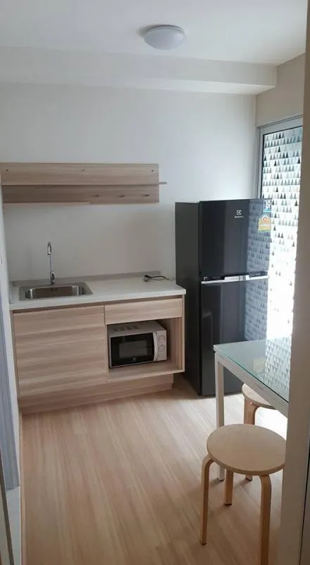 For anyone looking for a beautiful room, fully furnished, this room must be Plum condo Chaengwattana Station Phase 2