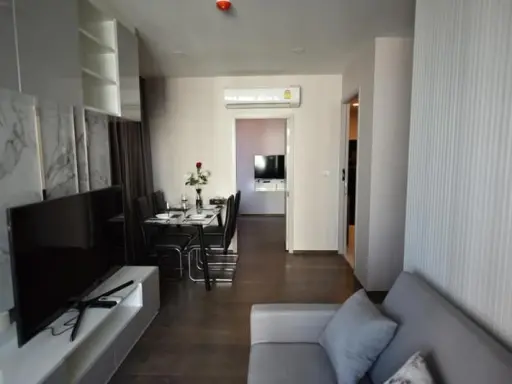 arrived!! Ideo Q Siam- Ratchathewi, beautiful room, ready to move in.