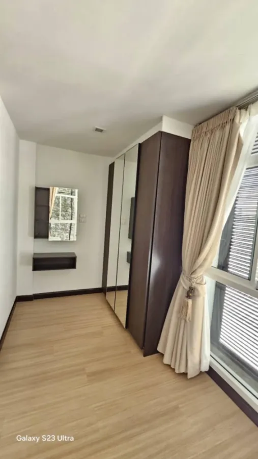 For rent: Lugano Ladprao 18, a large, spacious room with plenty of usable space. Great price. Come reserve today. Don't miss out!