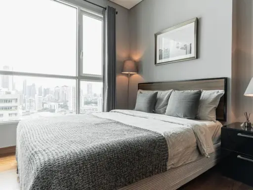 For rent, Ivy Thonglor, luxuriously decorated room, Modern Classic Luxury, very spacious interior, don't wait, book now.
