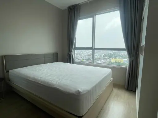 Condo for rent The Tempo Grand Sathorn-Wutthakat. The corner room is private. Floor 15 has a high view. Hurry and book.