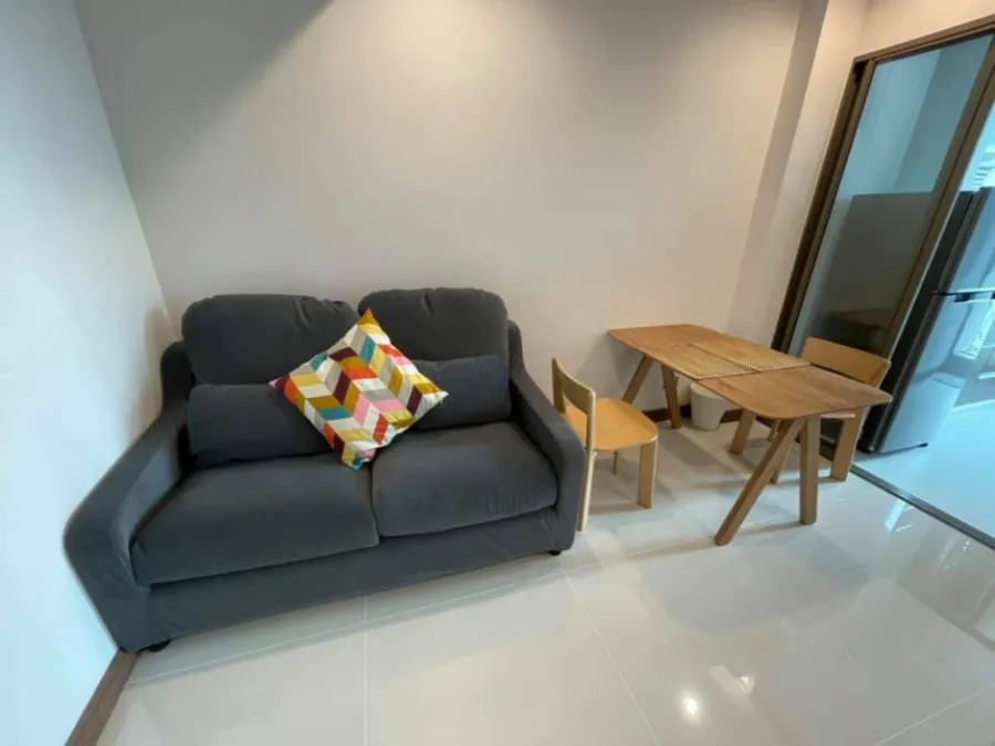For rent Supalai Oriental Sukhumvit 39 fully furnished. Convenient transportation, don't miss it.