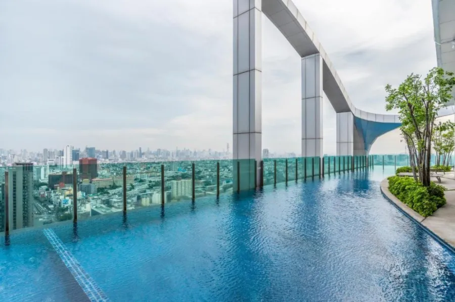 Salel!! Condo Life Ratchadaphisek, spacious room, comfortable, fully furnished. Ready to move in, don't miss it!!