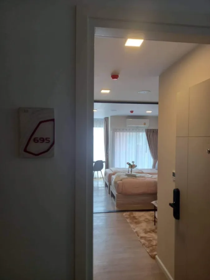 For rent, Kev TU, 7th floor, beautiful room view, complete with decoration, very inviting, book now, don't want to miss it.