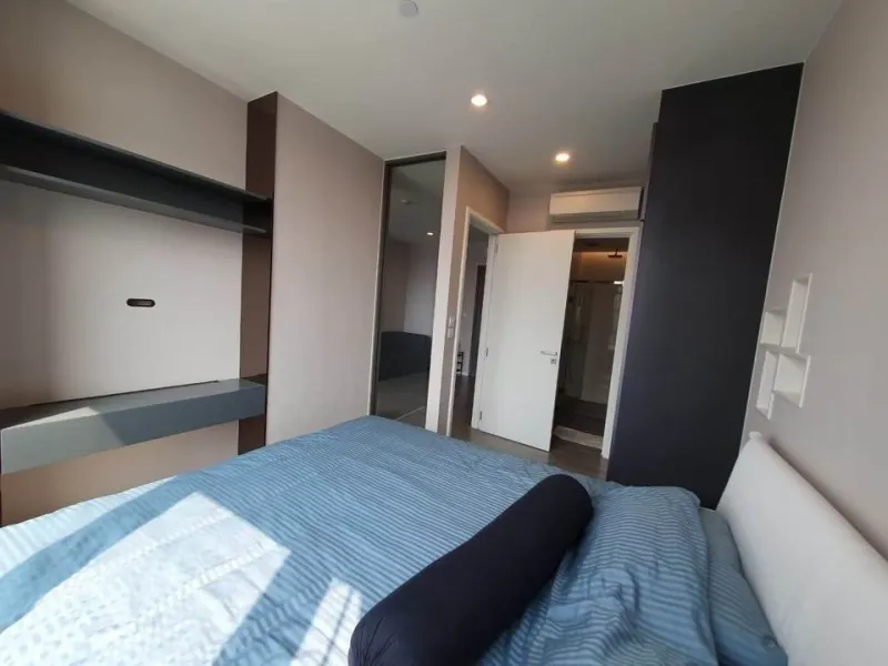 ให้เช่า คอนโด เดอะ รูม สุขุมวิท 69 ชั้น 14 ห้องกว้าง กั้นเป็นสัดส่วน พร้อมเฟอร์นิเจอร์ อย่ารอช้า