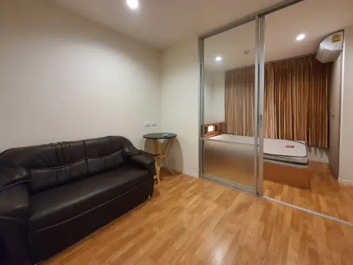 For rent: Lumpini Park Phetkasem 98, rooms clearly separated, perfectly divided into zones, comes with a great price. You must not miss it.