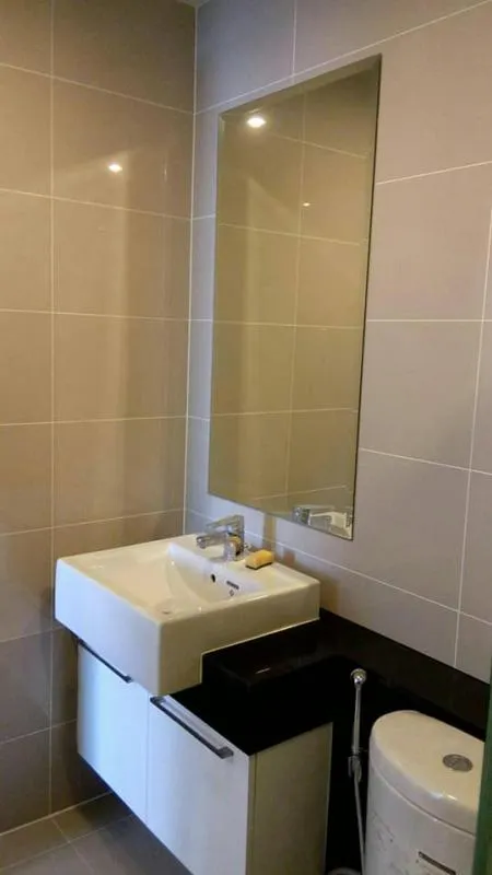 For rent Supalai Premier Ratchathewi, condo in golden location, good price, next to BTS, fully furnished, can move in!