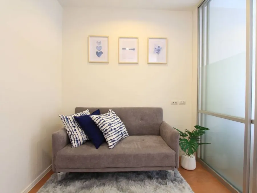 For rent, Lumpini Condo Town Ramintra, Lat Pla Khao, beautiful room, beautiful decoration, ready to move in. Don't miss it.