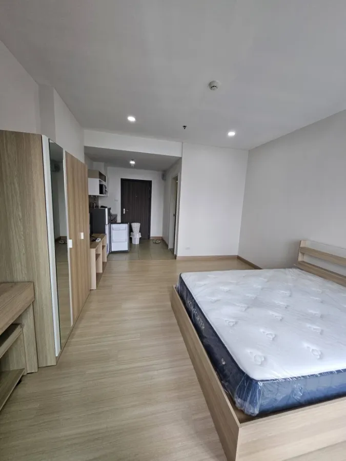 For rent: Supalai Loft Prajadhipok-Wongwian Yai, 1 bedroom, 1 bathroom. Great location, fully furnished. Book now!