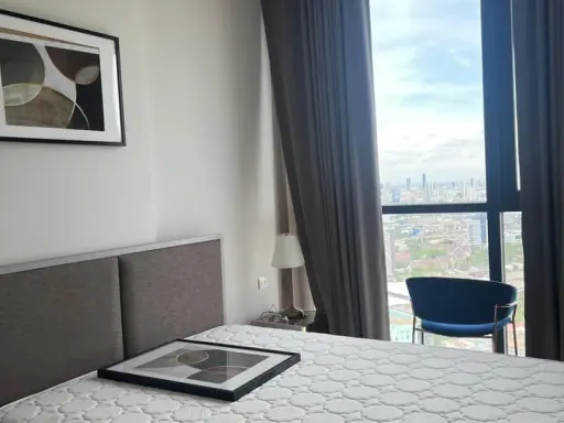 For rent Oka Haus is on the 46th floor, directly under the rooftop, quiet, private, and has a very beautiful view! Hurry and book now!