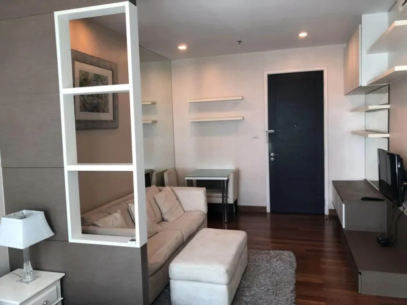 ให้เช่า Ivy Sathon 10 ชั้น 15 fully furnished โซฟานั่งสบายสุดๆ เตียงนอนนอนสบาย ไม่จองไม่ได้แล้ว