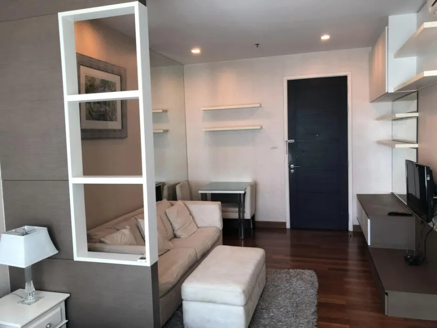 ให้เช่า Ivy Sathon 10 ชั้น 15 fully furnished โซฟานั่งสบายสุดๆ เตียงนอนนอนสบาย ไม่จองไม่ได้แล้ว