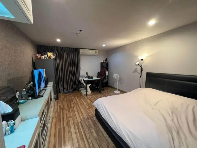ขาย คอนโด รีเจ้นท์ โฮม 15 แจ้งวัฒนะ Studio type ชั้น 8 Pool view ราคาอย่างคุ้ม ต้องรีบมาจับจอง
