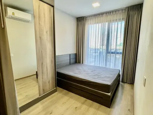 For sale, for rent, Condo The Privacy Tao Poon Interchange, ready to move in, complete with furniture and electrical appliances, book now!