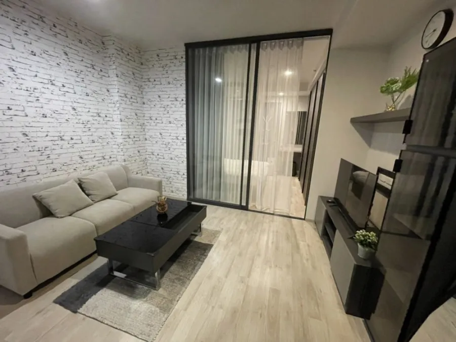 Condo for rent Ideo Ratchada-Sutthisan. room ready Decorated in gray-white tones has a height of 14th floor north