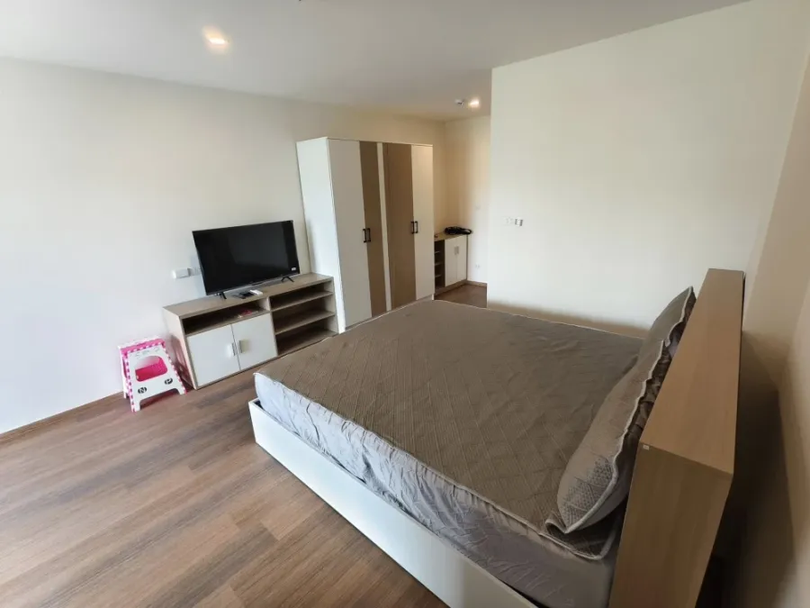 For rent: Lumpini Condotown Ekachai 48. Spacious and comfortable room, fully furnished, affordable price. Don't miss out!!!