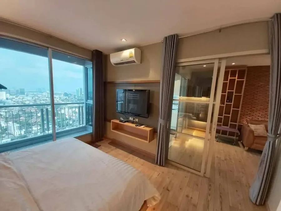 ขายคอนโด ริทึ่ม รัชดา ห้องแต่งสวย Renovate Built in ทั้งห้องแบ่ง layout เป็นสัดส่วนอย่างลงตัว วิวพาโนรามา จองเลย