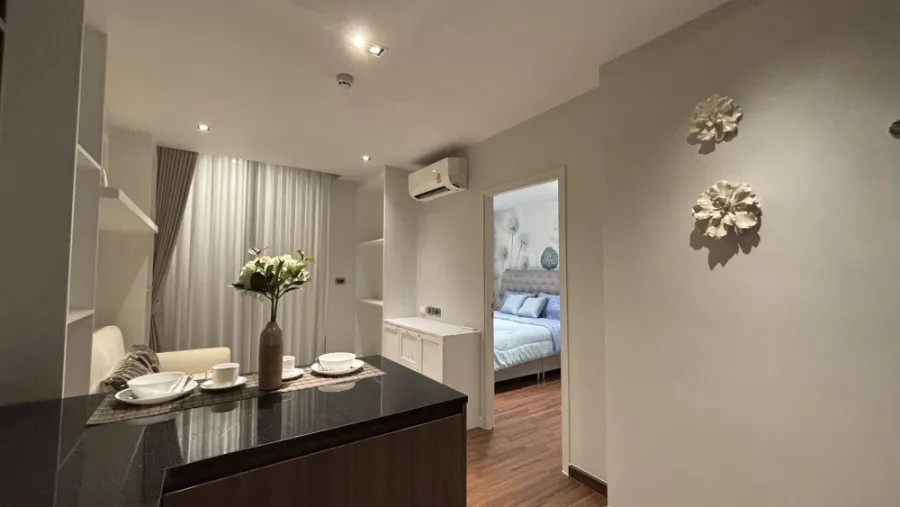 Selling U Charoen Residence Town in Town, a minimalist condo with a private atmosphere. Ready to move in.
