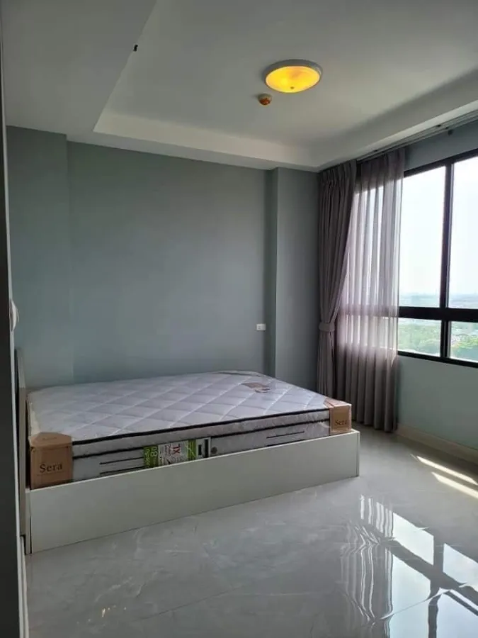 ให้เช่า เจ คอนโด สาทร-กัลปพฤกษ์ ห้องสีขาว มองแล้วสบายตา กั้นกระจกแยกเป็นสัดส่วน ได้วิวเมือง จองด่วน