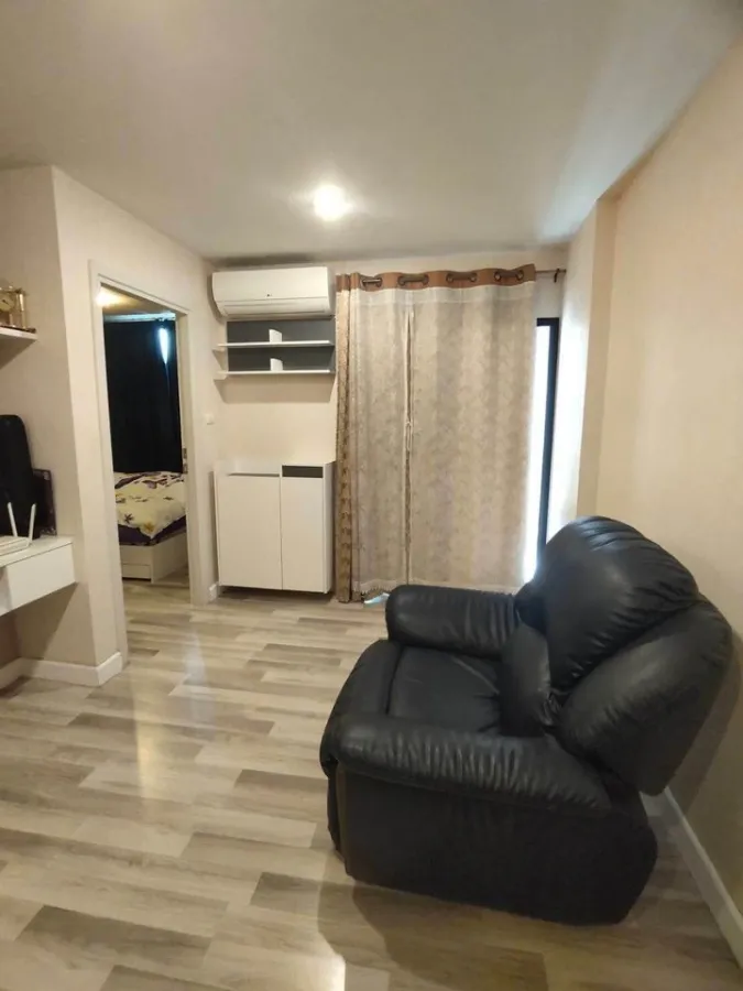 Condo for sale, The Cube Plus Chaengwattana, kitchen separated into privacy. Swimming pool view Hurry and own it now.