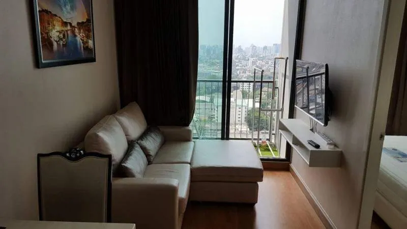 ให้เช่า Q house สุขุมวิท 79 ชั้น 24 วิวสระ วิวนอกไม่บล็อควิว เฟอร์ครบ มาก่อนได้ก่อน