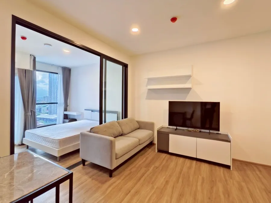 Condo for rent: The Stage Mindscape Ratchada - Huai Khwang. Beautiful, well-maintained unit, ready to move in. Book now!!