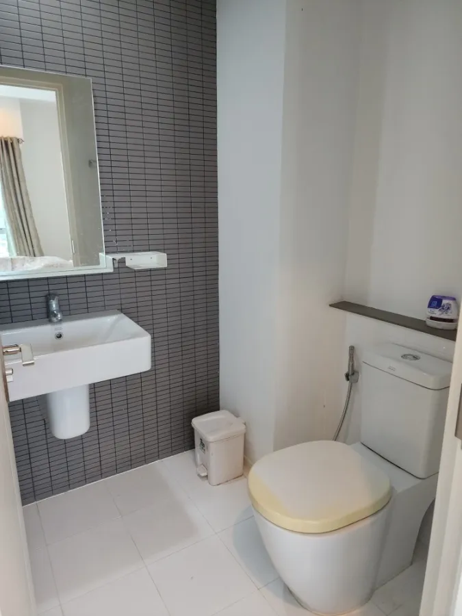 For rent: The Key Chaengwattana, excellent city view, great atmosphere, feels like home, hurry and book now.