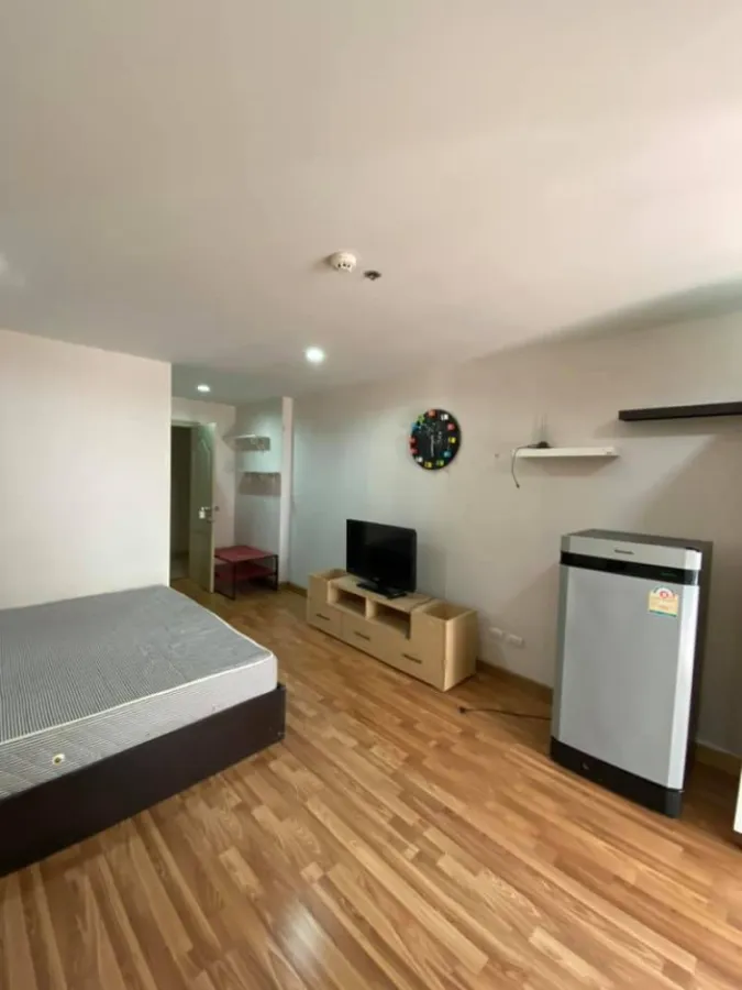 For rent, Regent Condo Ladprao 41, ready to move in. Comes complete with furniture and electrical appliances Great price, quick booking