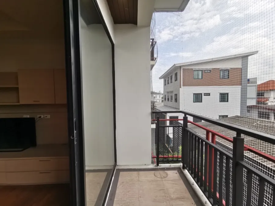 For rent!! Condo Amanta Ratchada, room number 3306, 3rd floor, building 3, fully furnished, just bring your bags and move in!!