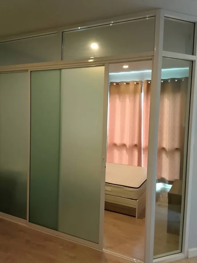 Zelle Salaya condo for rent. Ready to move in, fully furnished, affordable price. Book now!