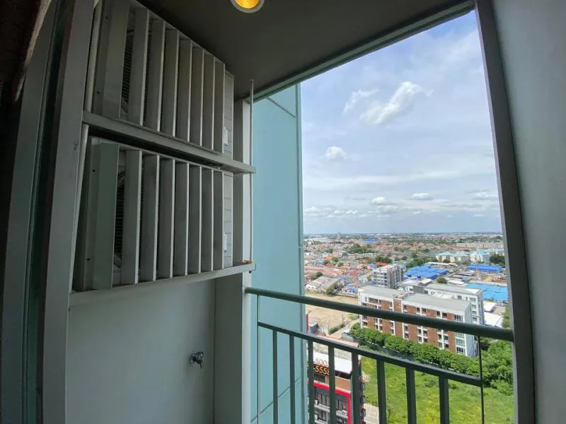 Condo for sale Lumpini Ville. Chaengwattana - Pak Kret The suite is ready. Good built-in furniture, great price, buy it now!!