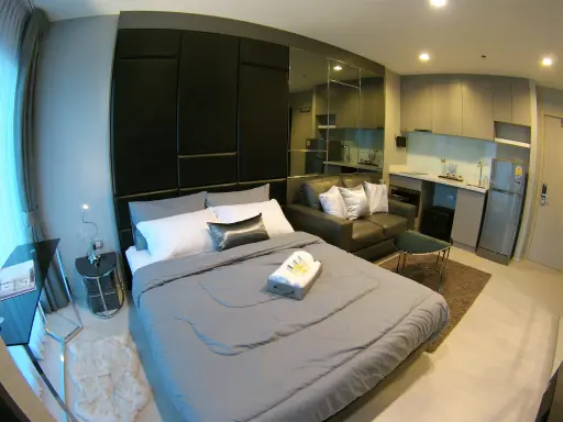 Condo for rent, Rhythm Sukhumvit 36-38, beautiful room, fully furnished, convenient transportation, next to BTS Thonglor, grab it.