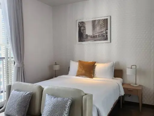 For rent: Park 24 Origin Phrom Phong, 42nd floor, very high, studio style, but comfortable, not cramped, hurry and book now.
