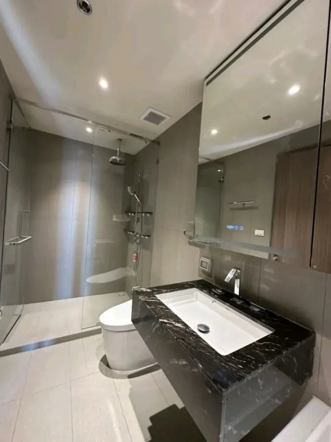 ให้เช่า The Issara Sathorn ชั้น 32 มาพร้อมการตกแต่งที่ครบครัน สนใจจองเลย