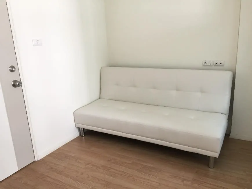 For sell, Lumpini Ville On Nut-Pattanakarn, Building A, 6th floor, partitioned room. Plus, the best price. Book now.
