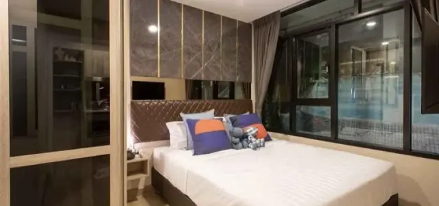 ขาย The Indeed Condo Amata 1 ห้องนอน 1 ห้องน้ำ บิ้วอินผนังหัวเตียงลายหินอ่อนสุดปัง เฟอร์ครบ จองเลย images