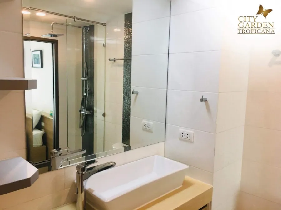 Condo for sale, City Garden Tropicana Pattaya (North Pattaya), on the same floor as the swimming pool, nice to live in, reserve quickly.