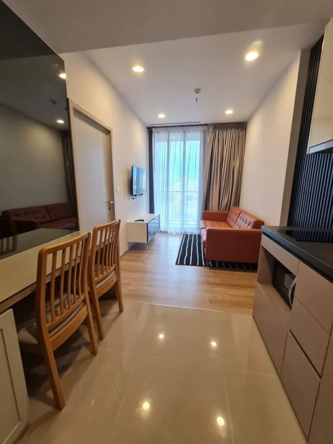 Condo for rent, Oka House Sukhumvit 36, new room, warm tone, fully furnished. Complete electrical appliances. Don't miss it.