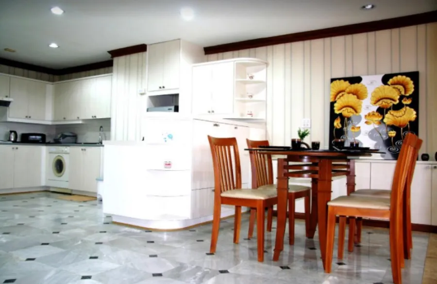 Condo for sale/rent Supalai Place Sukhumvit 39, good location, near shopping areas. Meet every need, book now!!