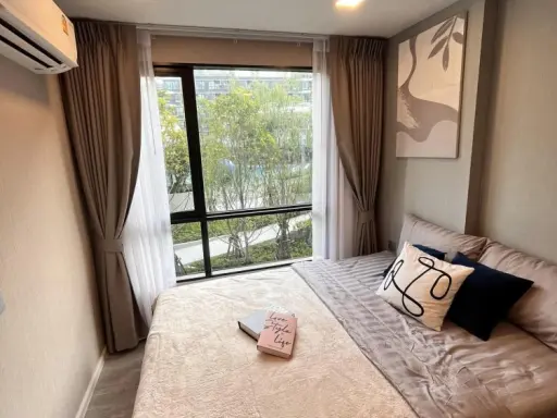 For rent, Cave Eva, 3rd floor, view in the room, decorated in Modern Classic tone, very elegant and inviting. Reserve it quickly.
