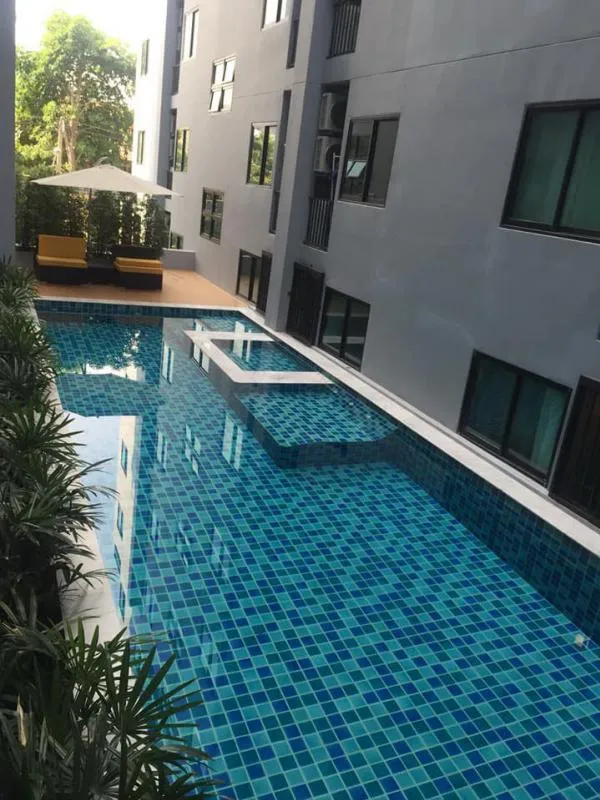 ให้เช่า คอนโด B-Loft sukhumvit 115 วิวสระว่ายน้ำ ห้องมุมทางเดิน พลาดแล้ว จะเสียใจ