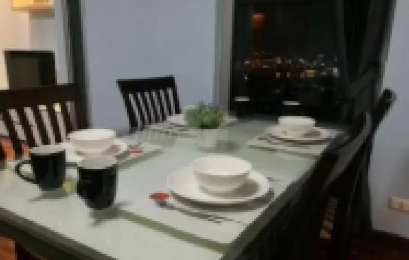 Urgent rent, Victoria Lakeview Condo, condominium, wide room, super cool, elegant, look expensive...
