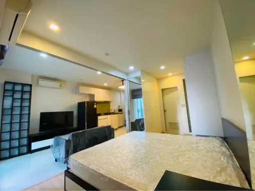 For rent: Tree Condo Ekamai (Sukhumvit 40), fully furnished and ready to move in. Includes plenty of built-in furniture. Just bring your personal belo images